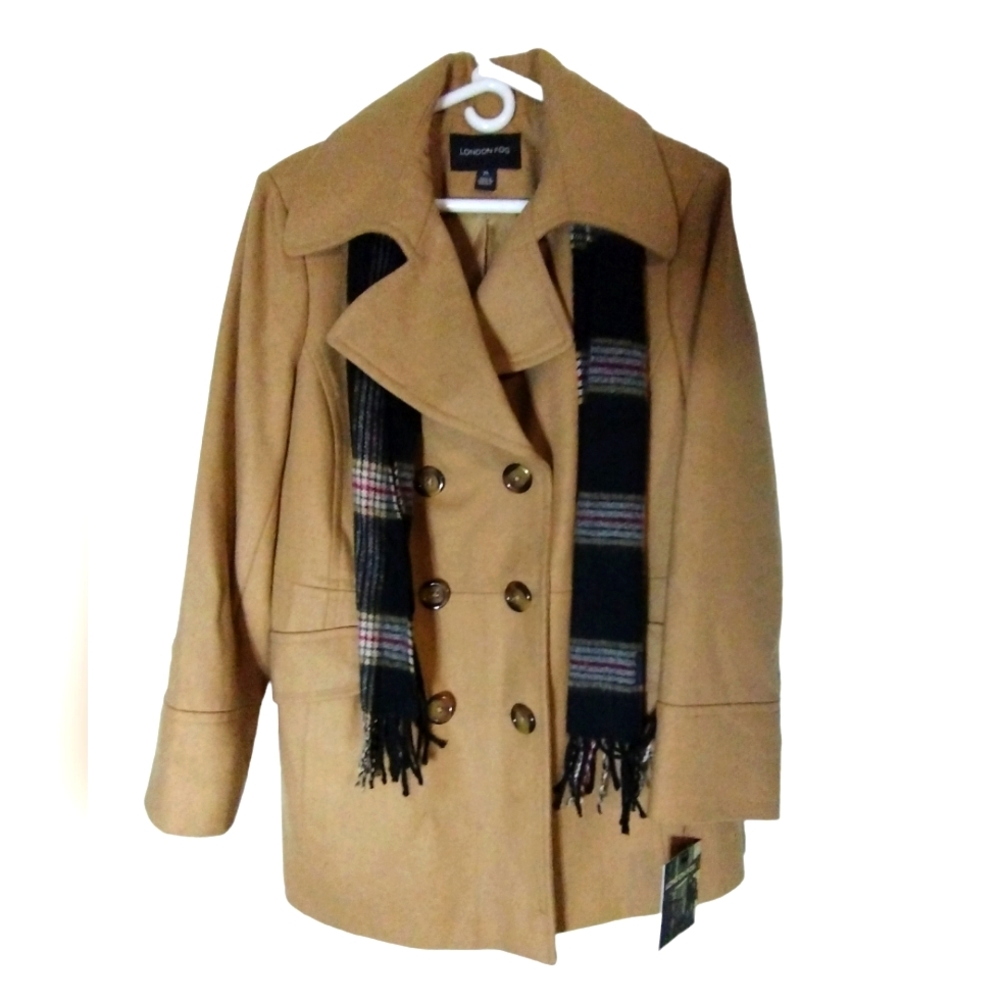 Big Sale item. NWT $220 Ladies London Fog Double Breasted Pea Coat w/Scarf